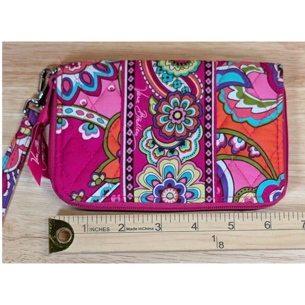 Vera Bradley Pink Paisley Quilted Cotton Zip Around Wristlet Wallet Organizer - Picture 3 of 5